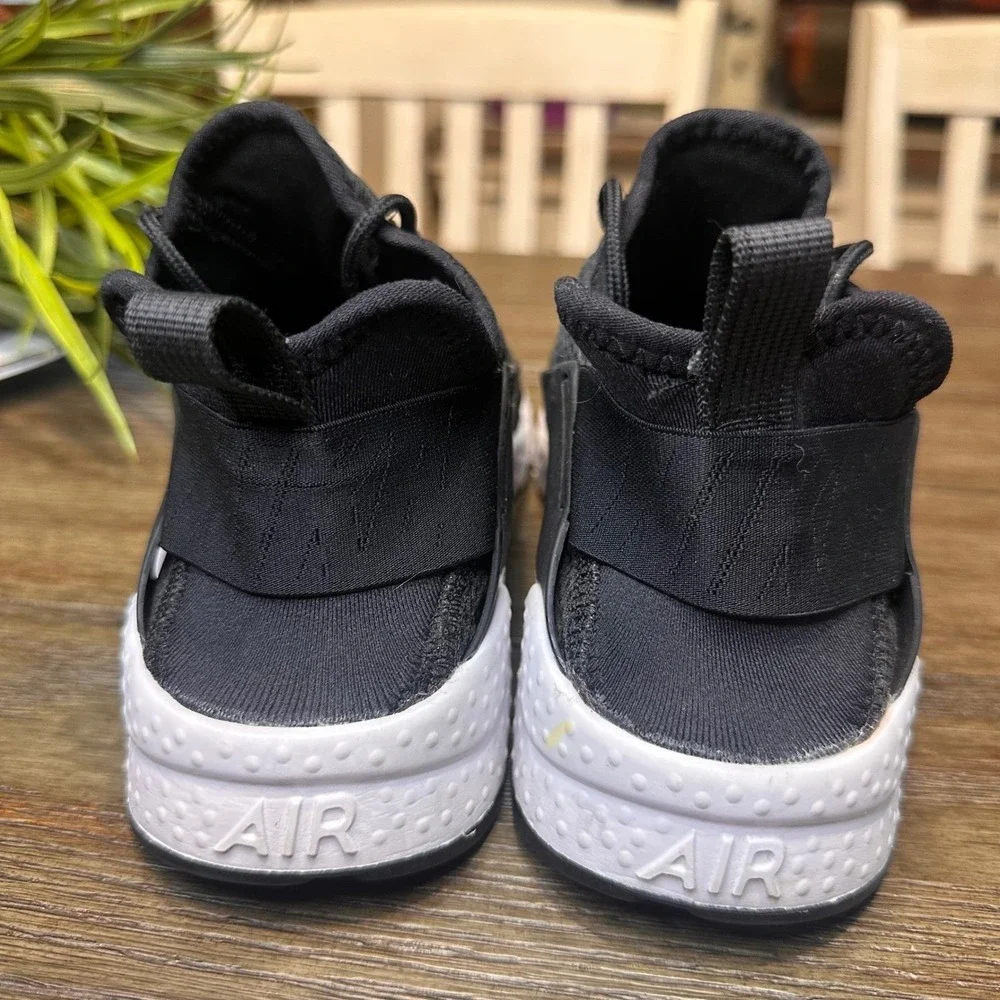 Nike Air Huarache Running‎ Shoes Black White Womens Size 7.5 US 6 UK 38.5 EU